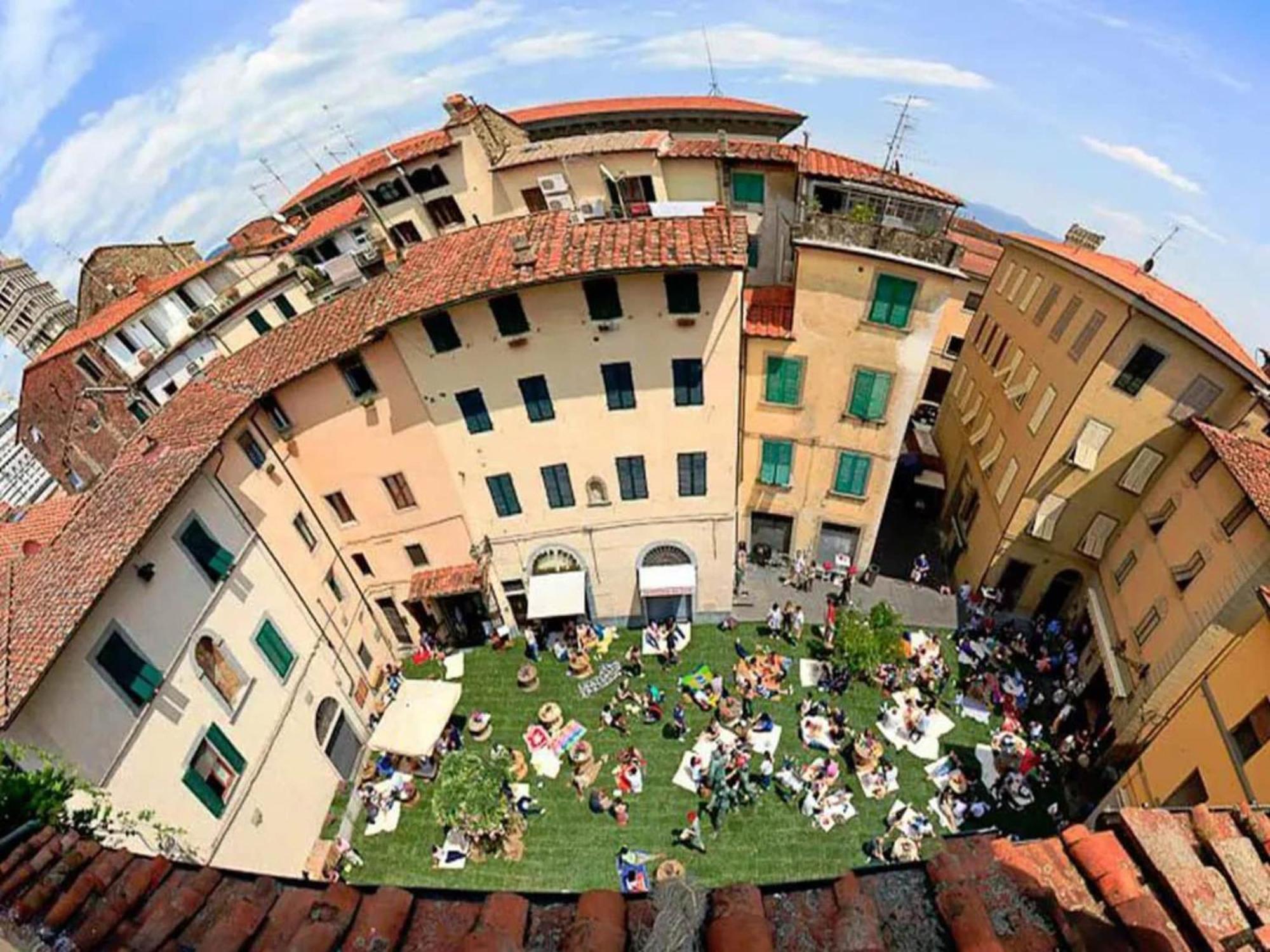 Modern Apartment In Agliana With Shared Garden 外观 照片